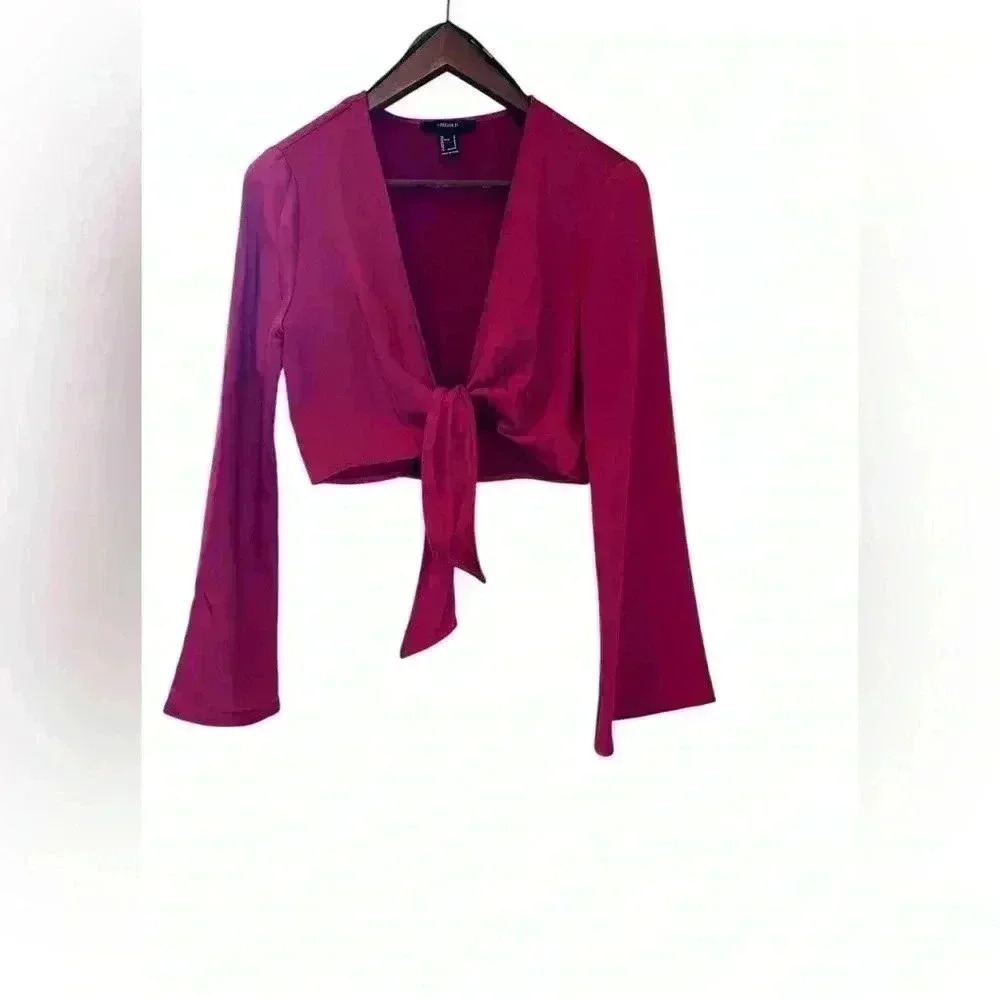 Women’s Hot Pink Bell Sleeve Crop Top Size Small - Picture 3 of 6